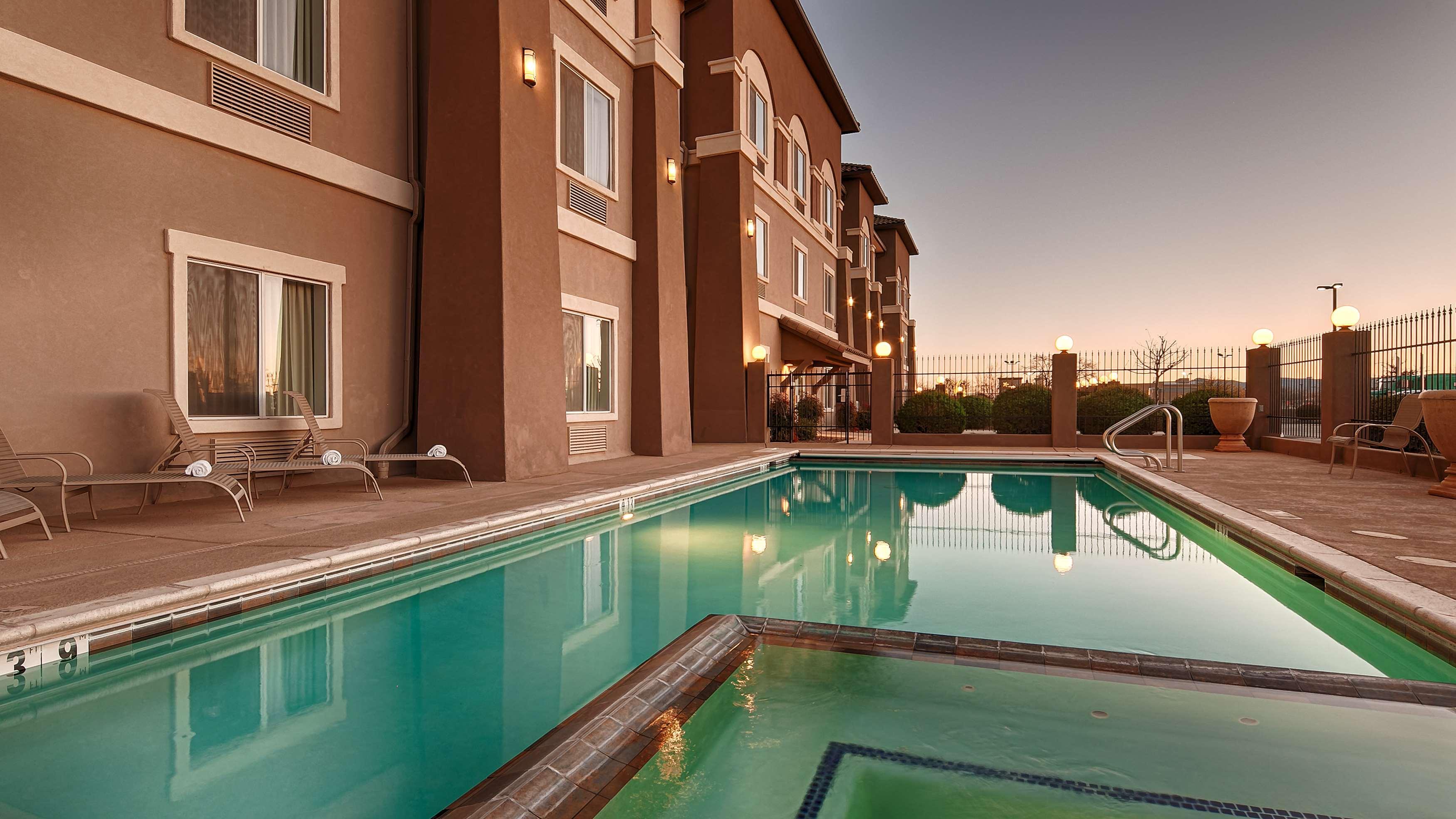 Best Western Douglas Inn & Suites Kültér fotó