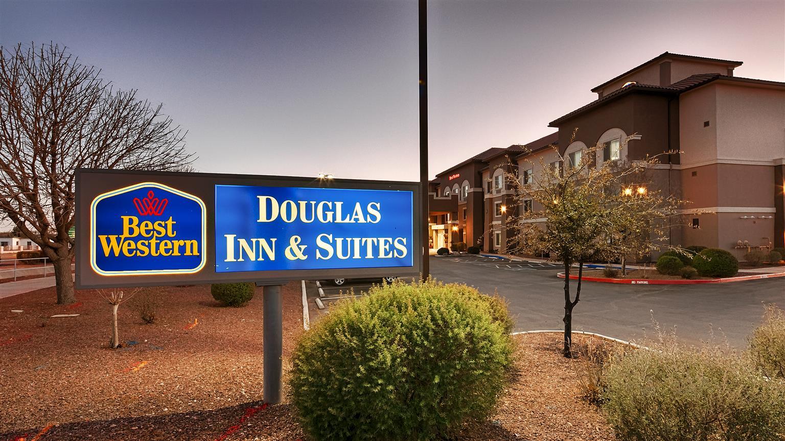 Best Western Douglas Inn & Suites Kültér fotó