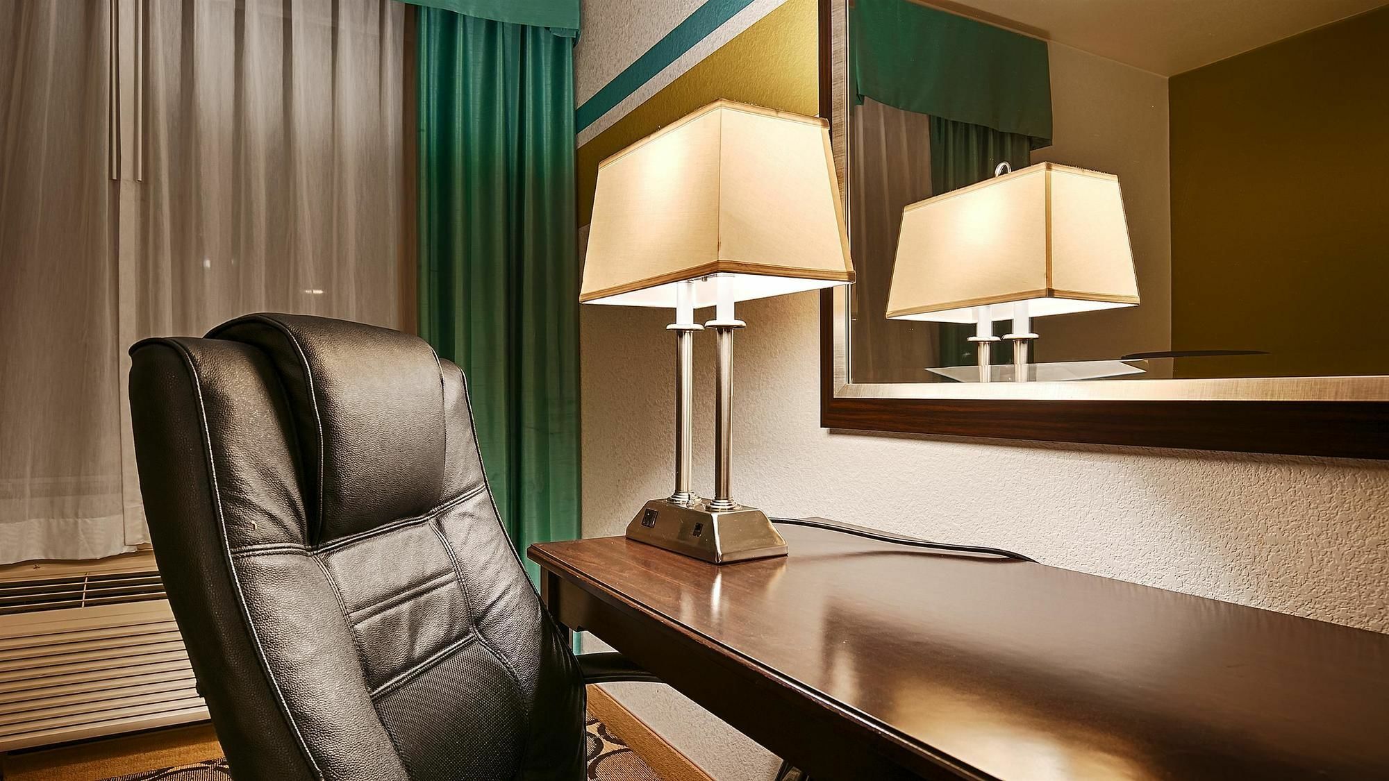 Best Western Douglas Inn & Suites Kültér fotó